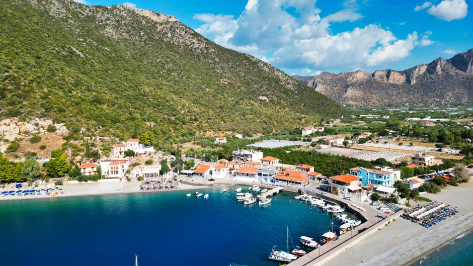 Τραγωδία στην Αιγιαλεία: Μητέρα και γιος βρέθηκαν νεκροί στη Δυτική Ελλάδα