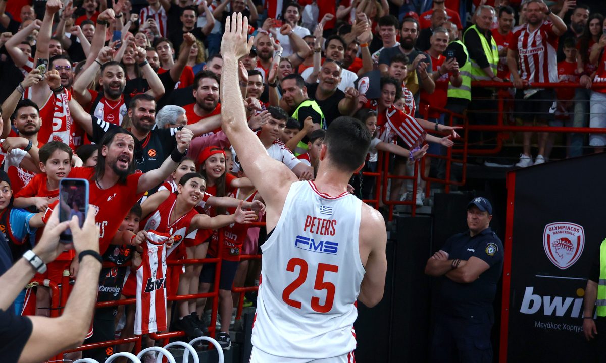 Πίτερς κλείνει με τη Μιλάνο, οι οπαδοί του Ολυμπιακού σπάνε