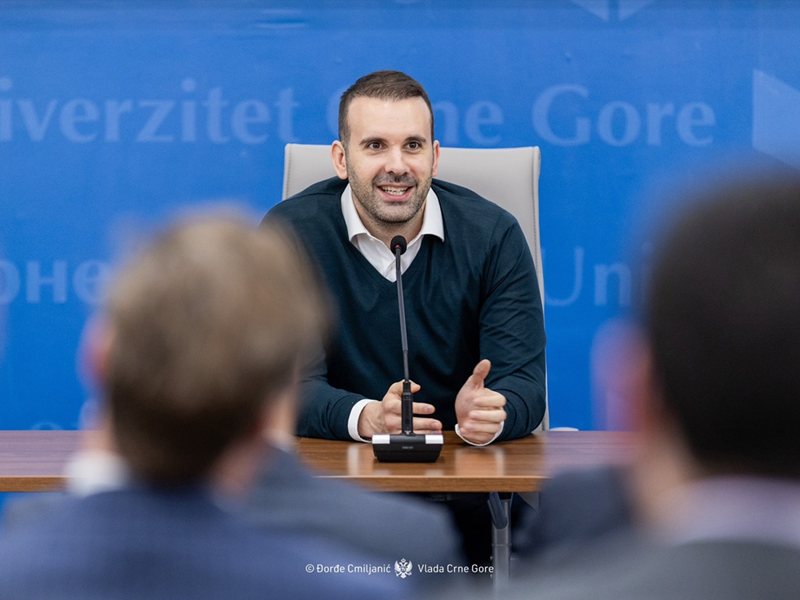Μοντενηγρο θα εξαγάγει το υπερχωρημένο γάλα της σε γειτονικές χώρες