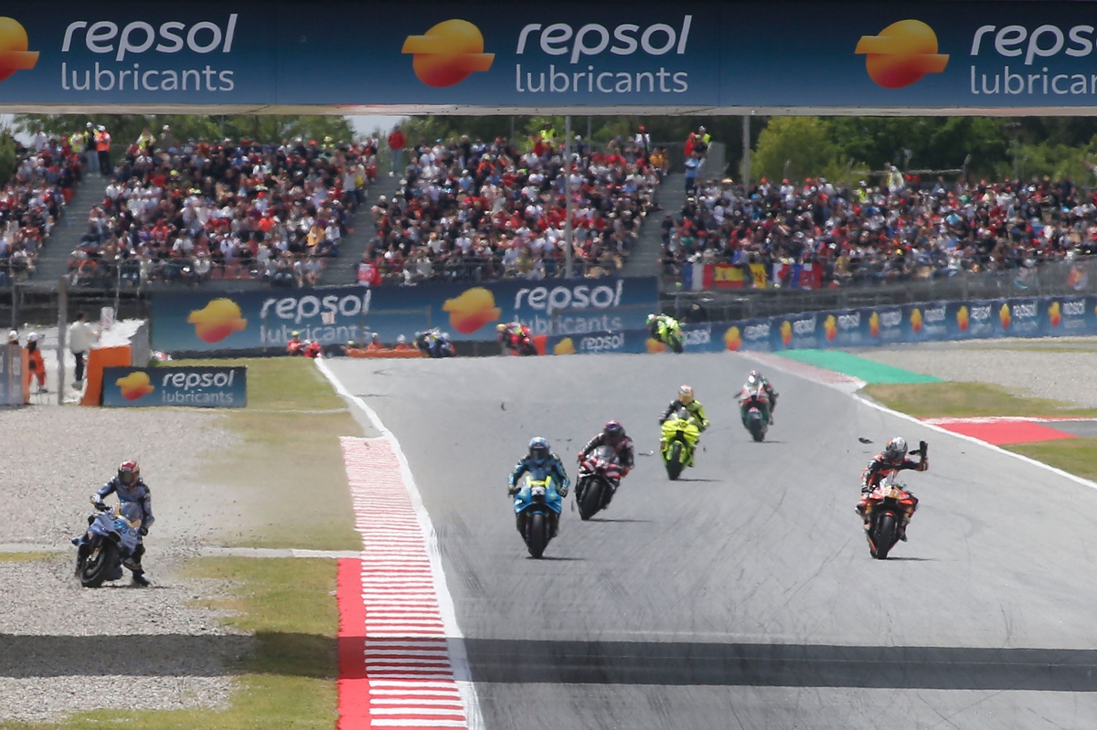 Ο Ακόστα κρίνει την ανακίνηση του Grand Prix της Καταλωνίας μετά τις τραυματίσεις του Μαρκέζ και του Τζάρκο