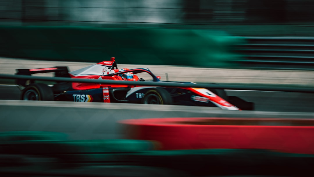Ισπανικό GP 2025: Η Ferrari κυριαρχεί καθώς McLaren και Red Bull παλεύουν για τη δόξα