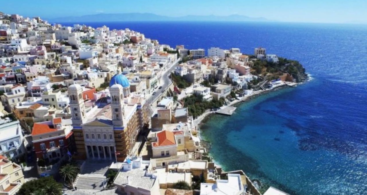 Δωρεάν διαμονή στο ελληνικό νησί Σύρος αν φροντίσετε γάτες