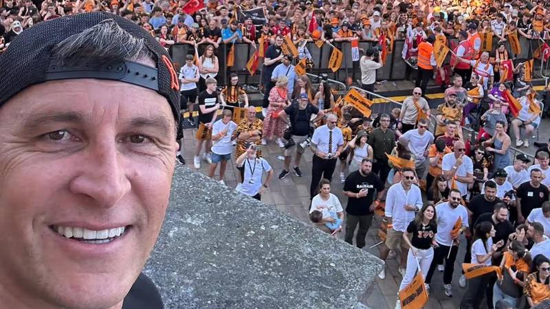 Η καρδιακή απονομή του Γιακιρόβιτς στους «Τίγρεις» του Χάλ στο Γουέμπλι
