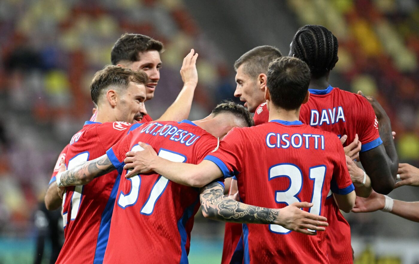 Λιλ παρακολουθεί τον Ολαρού του FCSB στο ντέρμπι στο Βουκουρέστι