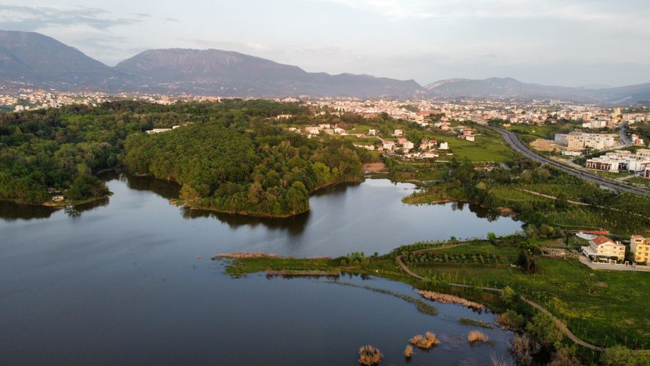 Έκρηξη Αναζητήσεων για τη Κίεβο στην Ελλάδα: Τι Κρύβεται Πίσω και Γιατί Σημαίνει