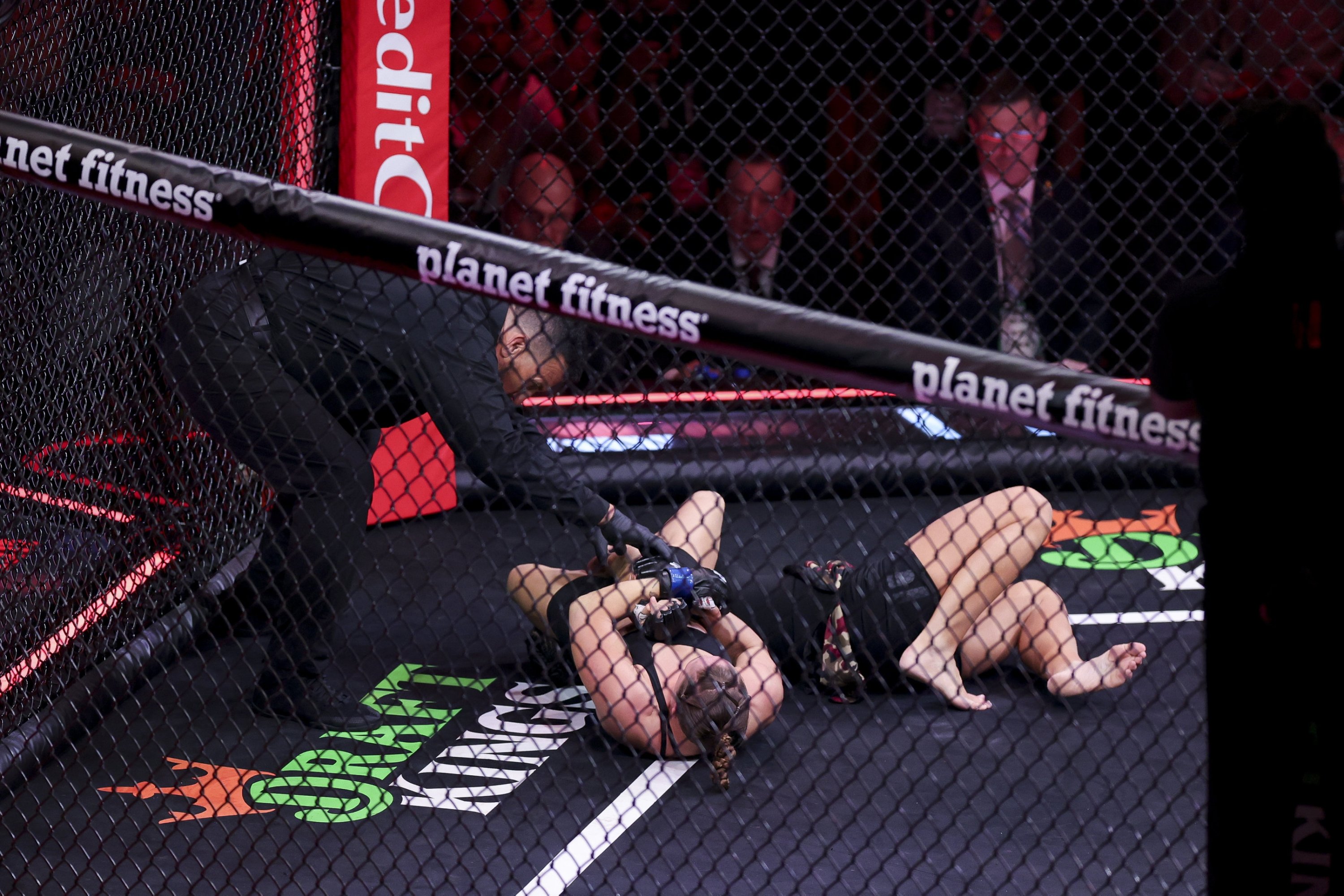 Η Έπιστροφή της Ρόντα Ρουσέϊ στο MMA Κατακτούσε Το Ρεκόρ Παρακολούθησης στο Netflix