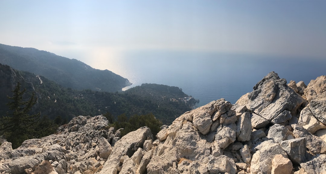 Κατακτώντας τον Όλυμπο: Πεζοπορία στη Γη των Θεών