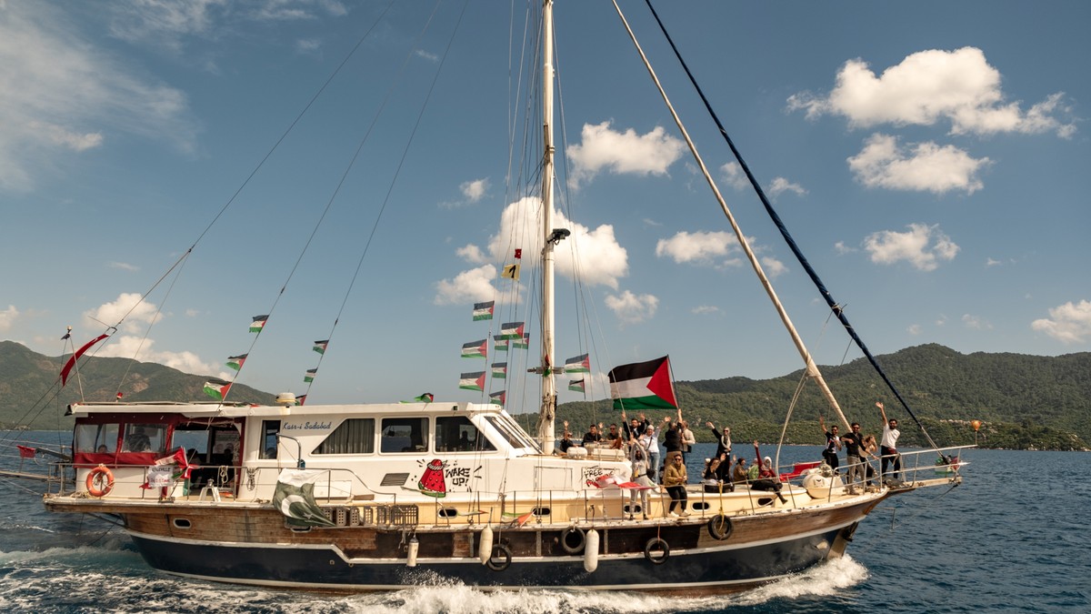 Ισραηλινές δυνάμεις εμποδίζουν την πλωτό ειδήτη για την Γάζα: 10 πλοία συνεχίζουν την πλόη