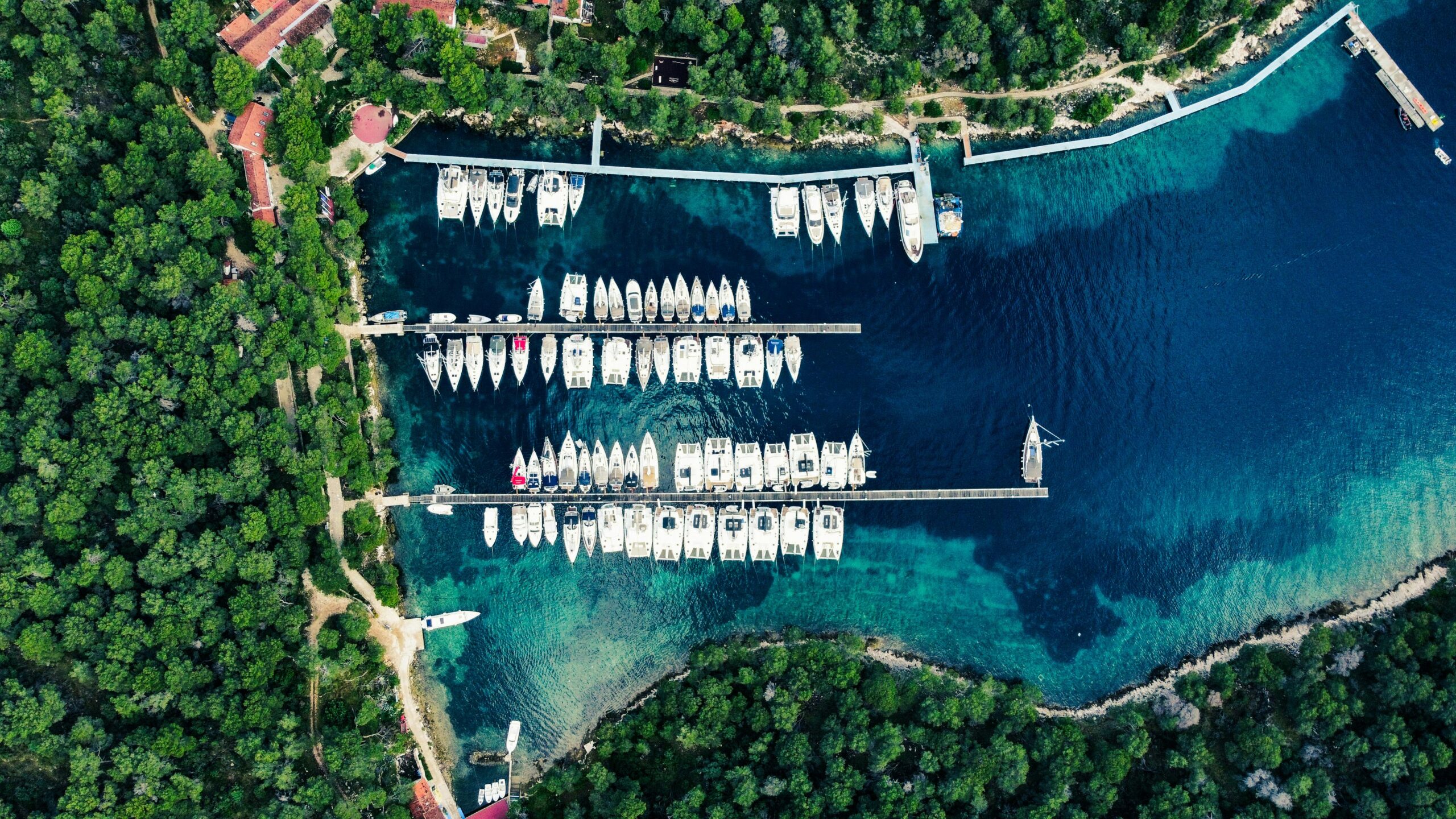 Κρητικές Λιμενικές Εγκαταστάσεις Περιλαμβάνουν Περισσότερα από Μόνο Πλοία