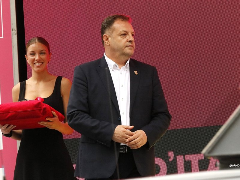 Δήμαρχος Πανόβ Ευγνώμονας Προς Όλους Που Συμβάλαν στην Επικοινωνία της Μεγάλης Ταρσού με το Γιέρο δι'Ιταλίας