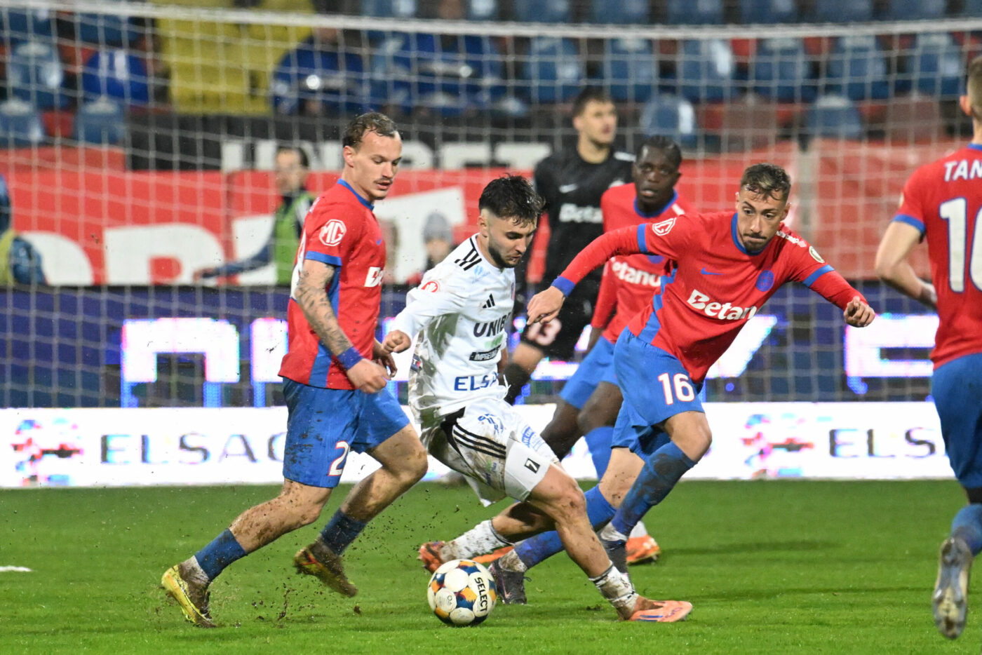 FCSB vs Botoșani: Εκπομπή της Μισής Φάσης του Πλέϊ Μάτς για τη UEFA Conference League