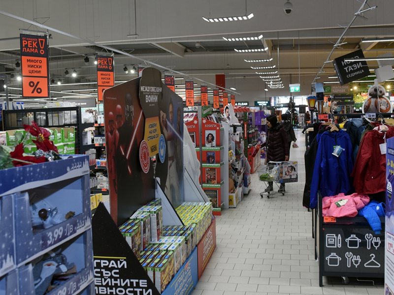 Κάθε πέμπτο κατάστημα στη Βουλγαρία λειτουργεί χωρίς ημέρα απόγεννησης
