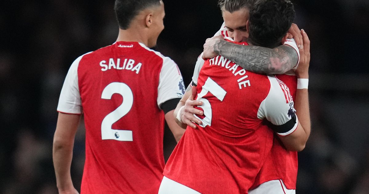 Ο Άρσεναλ κατακτά το πρωτάθλημα της Premier League μετά τα 22 χρόνια