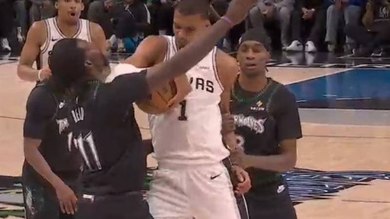 Ο Βικτόρ Βεμπανιάμα εξελέγη στη δραματική NBA playoff