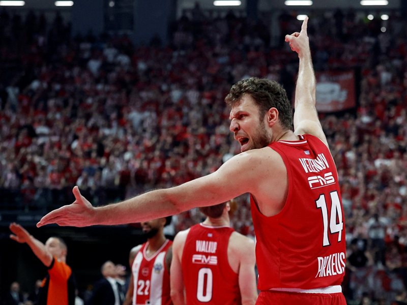 Ο Βεζένκοφ κέρδισε το EuroLeague και επικύρωσε τη αυστηρή φιλοσοφία του πατέρα του