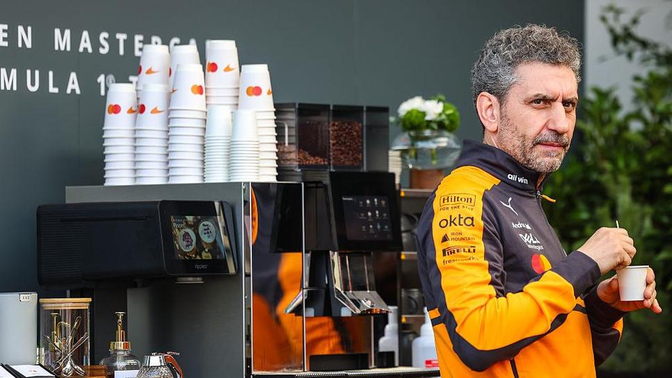 Στέλα: Το αυτοκίνητο της McLaren εξακολουθεί να επιτυγχάνει με τα πλίνθα
