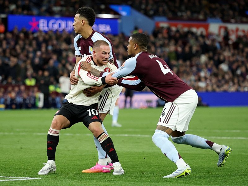 Το Aston Villa αποτυχάνει το Liverpool 4-2 στην Μπιρμινγκαμ