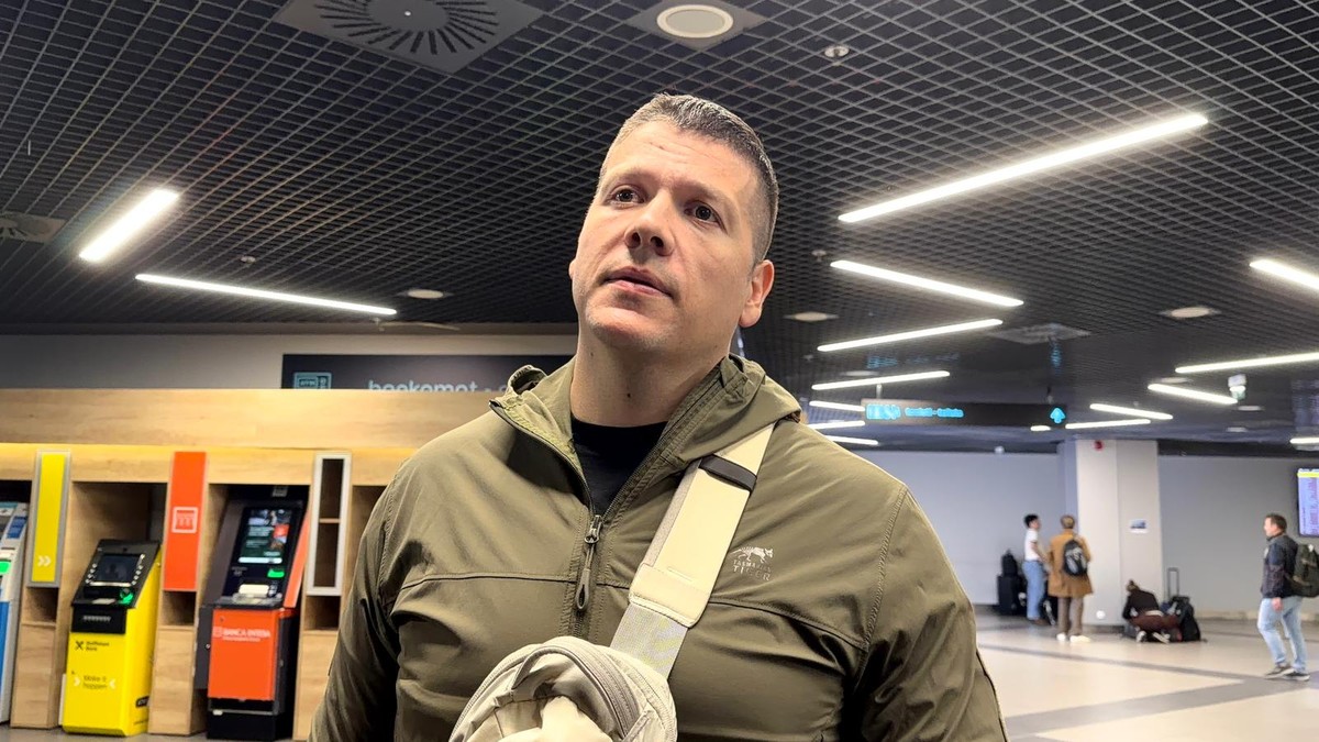 Ο τραγουδιστής Σλομπα Βασίτς είναι σε ψυχιατρικό νοσοκομείο μετά από πρόσβαση στο VMA