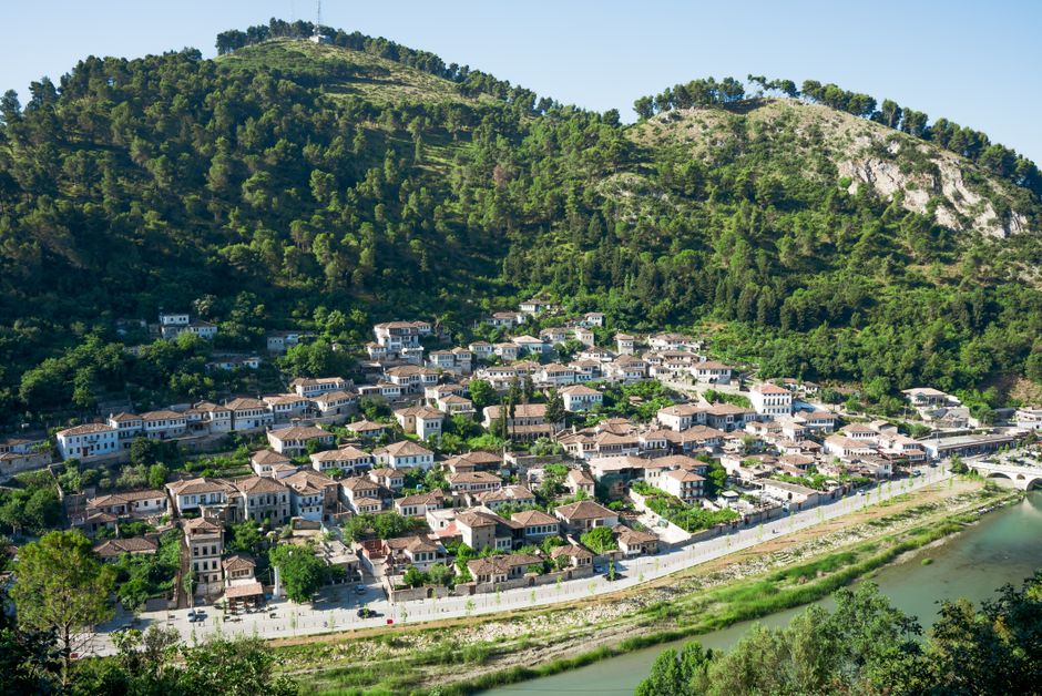 Η αυξανόμενη επιρροή της αλβανικής διασποράς: Από τις κάλπες στη βαλλιστική