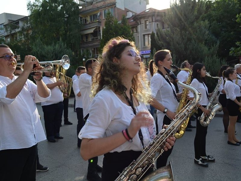 Το 19ο Διεθνές Φεστιβάλ Συριγών Ορχηστρών "Δίκος Ιλίε" Ζωηγονομεί τη Μοντάνα