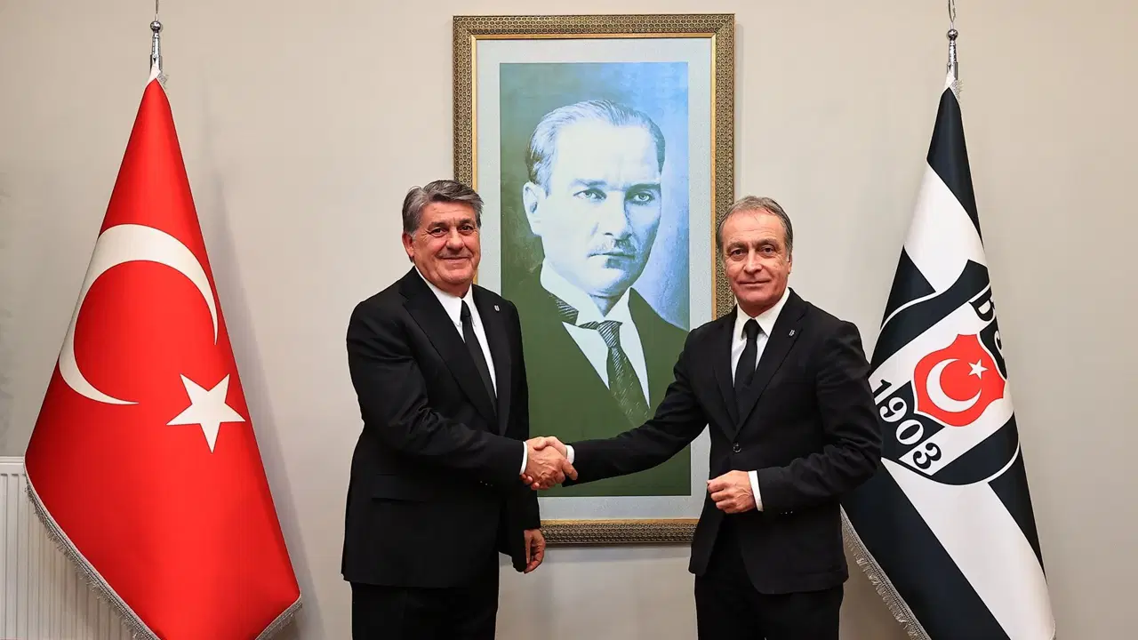 Ποιος είναι Οnder Özen; Ηλικία, Προέλευση, Κοματιά Αλλήλων