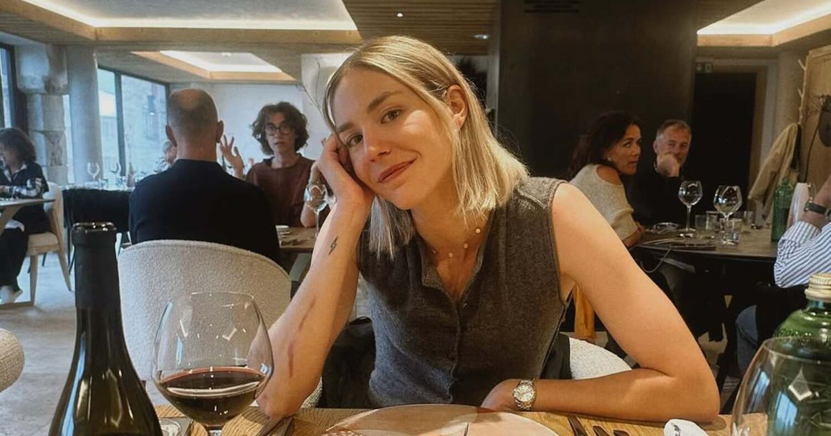 Η γαλλική τριαθλήτισα Κασάντρα Μπογκράν καθίσταται τρίψη υπεροχής στον πόδισμα