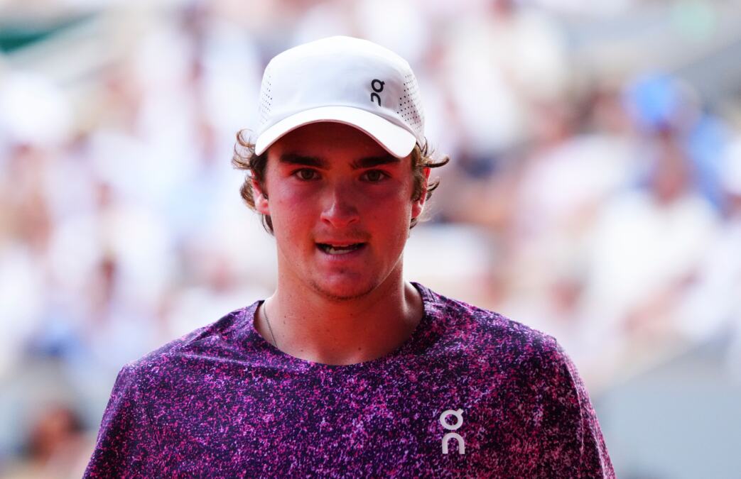 ΕΦΗΒΟΙ ΚΑΤΑΚΤΟΥΝ ΤΟ Roland Garros! Ο Fonseka σοκάρει, ο Zverev υπό πίεση!