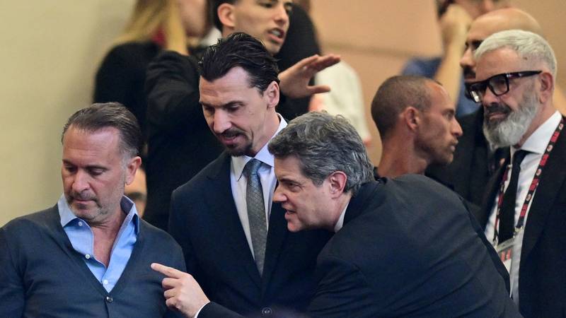 Μιλάνο συντριβή από ΚαγκLIARI, Ιμπραχίμοβιτς φεύγει από Σαν Σίρο