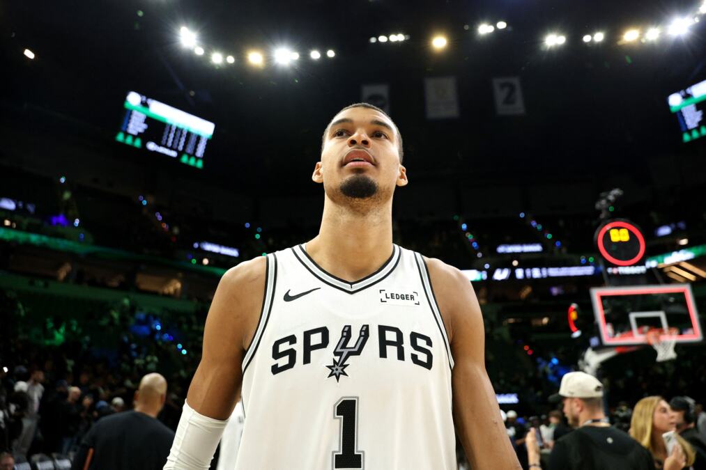 Οι San Antonio Spurs κυριάρχησαν τους Minnesota Timberwolves στις Δυτικές Συναντήσεις της NBA