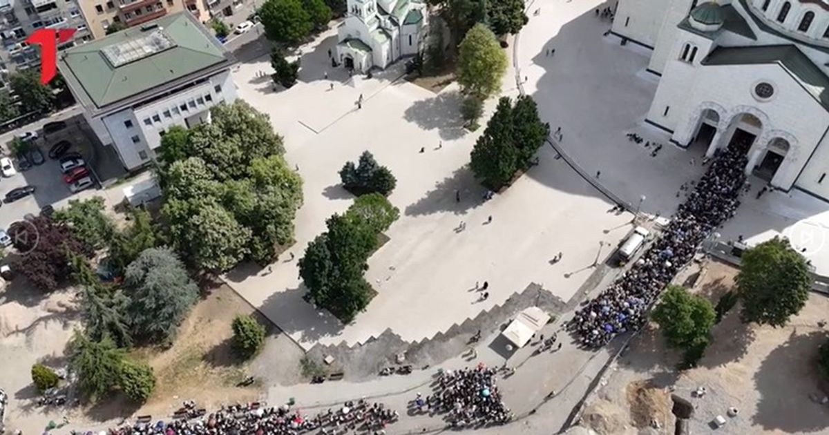 Drone captures historic scenes in Belgrade: River of believers at St Sava Temple
