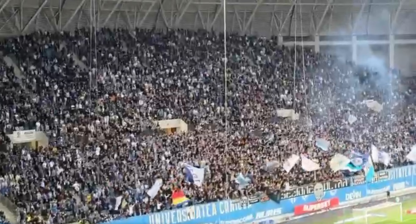 Τα θεατρικά του Πανεπιστημίου Κραιόβα ξεχάρησαν μετά την εξόριση του Μενντι