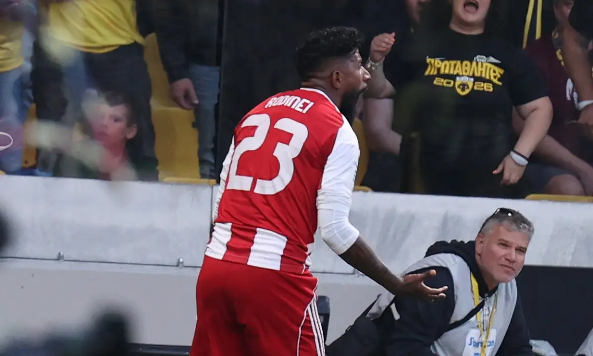 ΑΕΚ - Ολυμπιακός 0-1 (Α' ημίχρονο): Ολυμπιακός προηγείται ανεξάρτητα από τις διαιτησίες