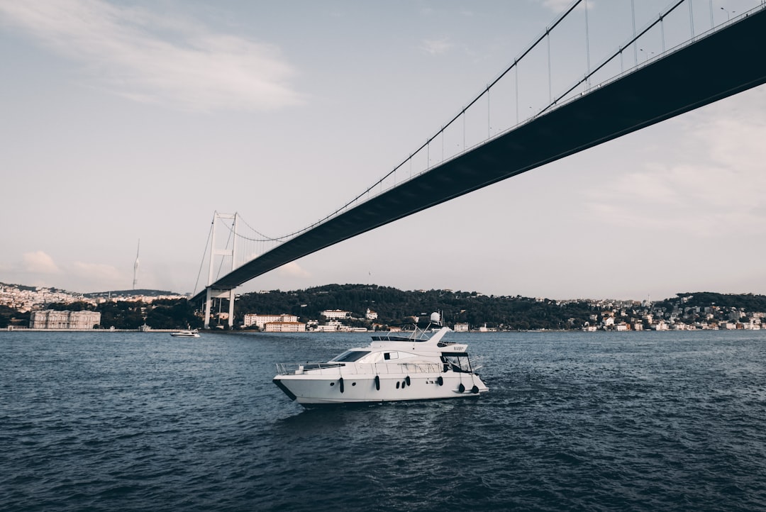 Η Μπεσίκτας Αποκαλύπτει Τολμηρή Θερινή Στρατηγική: Στόχοι Υψηλού Προφίλ και Ρεκόρ Προσφορές Σηματοδοτούν Απολιτική Νέα Εποχή