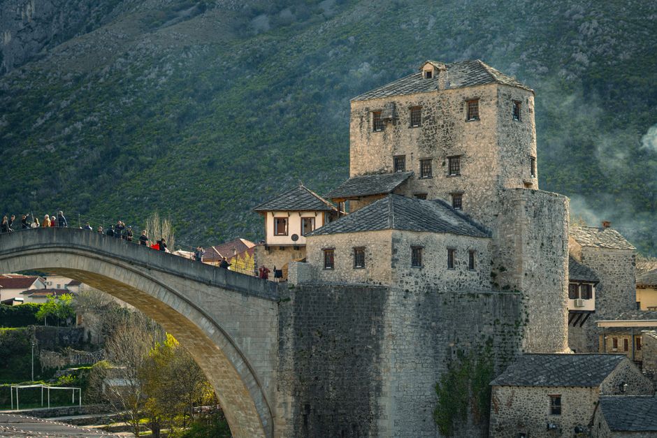 Ελβετία vs Βοσνία και Ερζεγοβίνη: Τακτική Σύγκρουση Εθνών