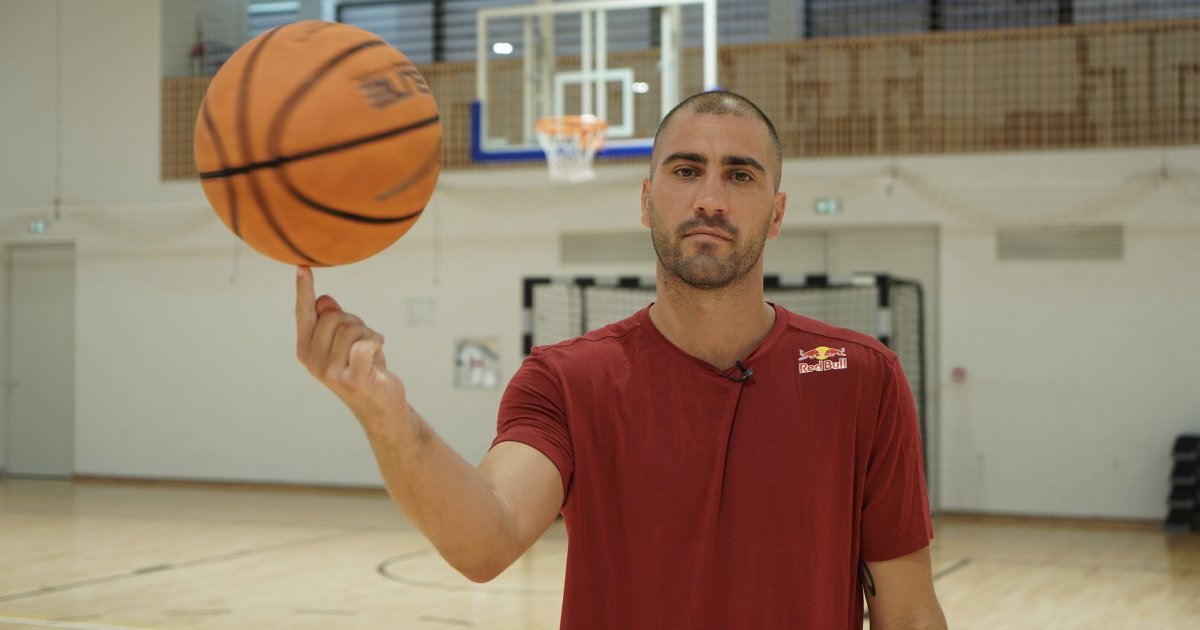 Μπουλούτ ανάβει τη φλόγα: Παιδιά 3x3 κλέβουν την παράσταση στο Νόβι Σαντ