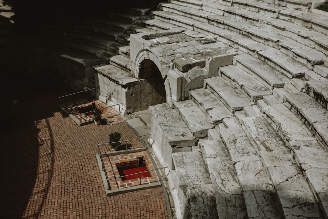 Φάγαμε τον Χρόνο: Ένα Γκόνο Γαστρονομικό Τζούρ στο Ρωμαϊκό Θέατρο της Πλόβντιβ