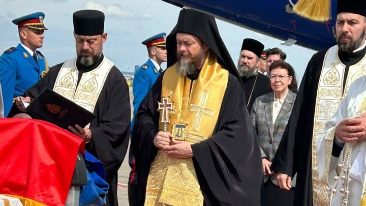 Ελληνικά ιερά μνημεία από την Αγία Μονή Αθωνού φτάνουν στο Βελιγράδο για την έκθεση του Αγίου Σάββα