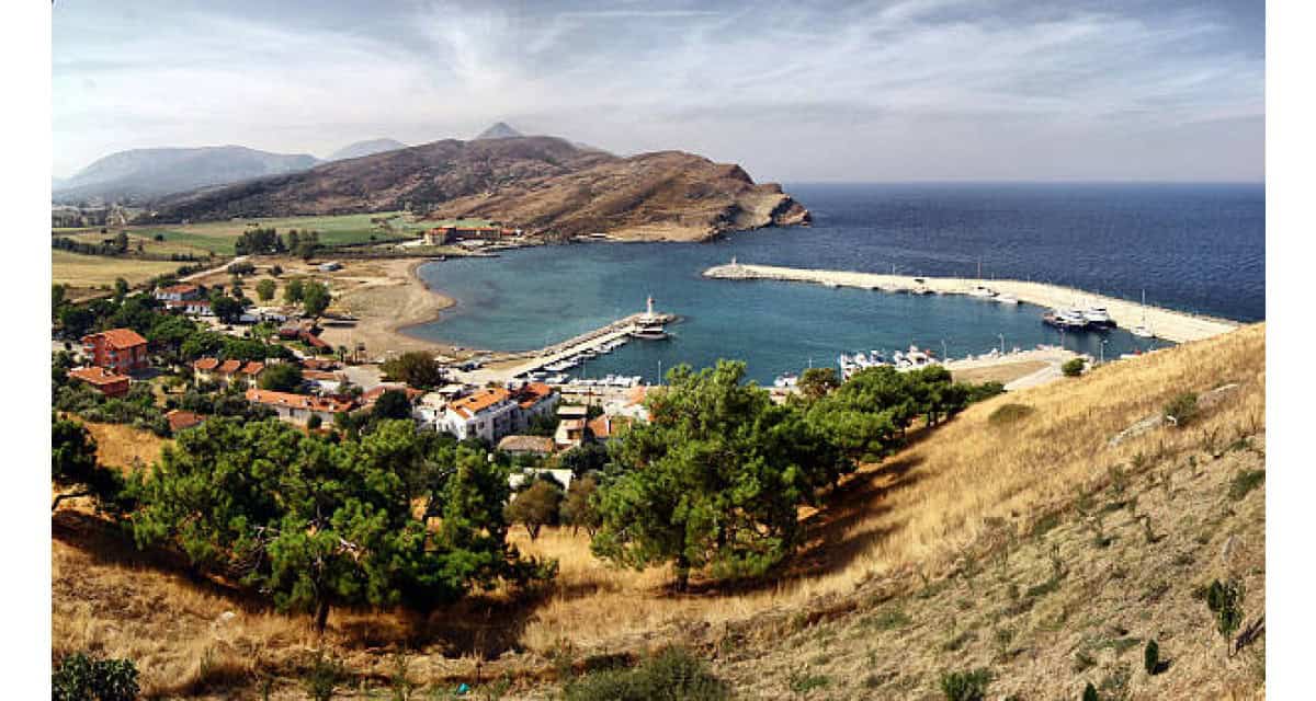 Ιστορικό Ελληνικό Μνημείο Θανάτων στο Γκοκτζέαντα Απειλείται από Ταξιδιωτική Ανάπτυξη