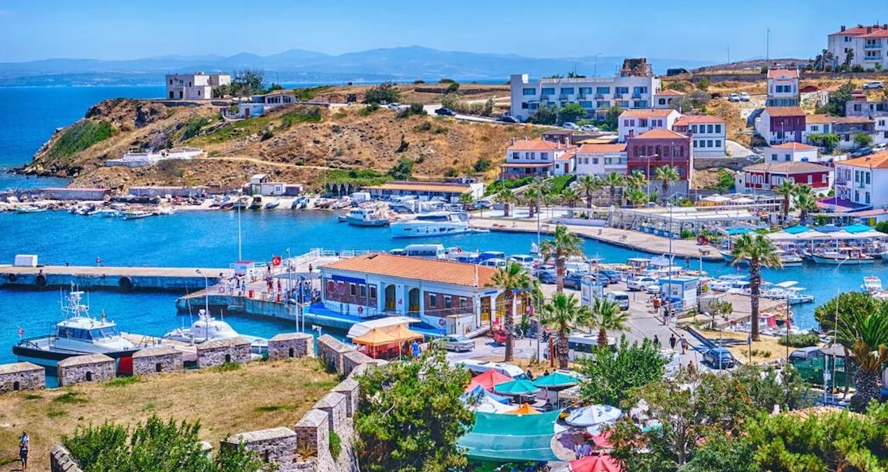 Μποζτζαάντα: Η Κρυφή Γαστρονομική Πέρλα Στενεβάζει το National Geographic