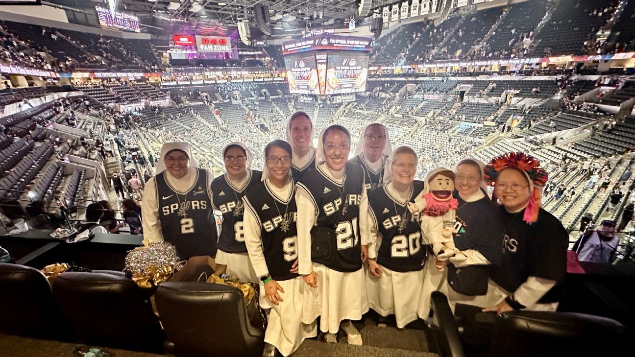 Άγιοι Spurs! Οι Ιερείς που Προσεύχονται για τον Wemby