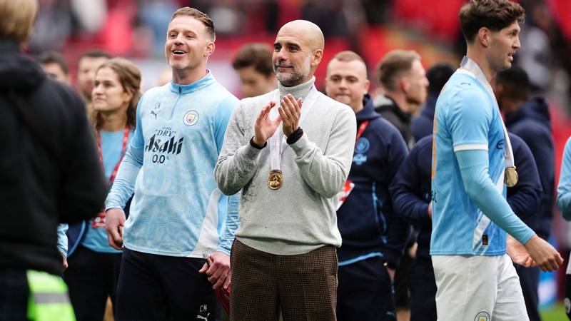 Εκπλήξεις στα Άγγλικα Μέσα: Ο Pep Guardiola Αποχωρεί από το Manchester City!