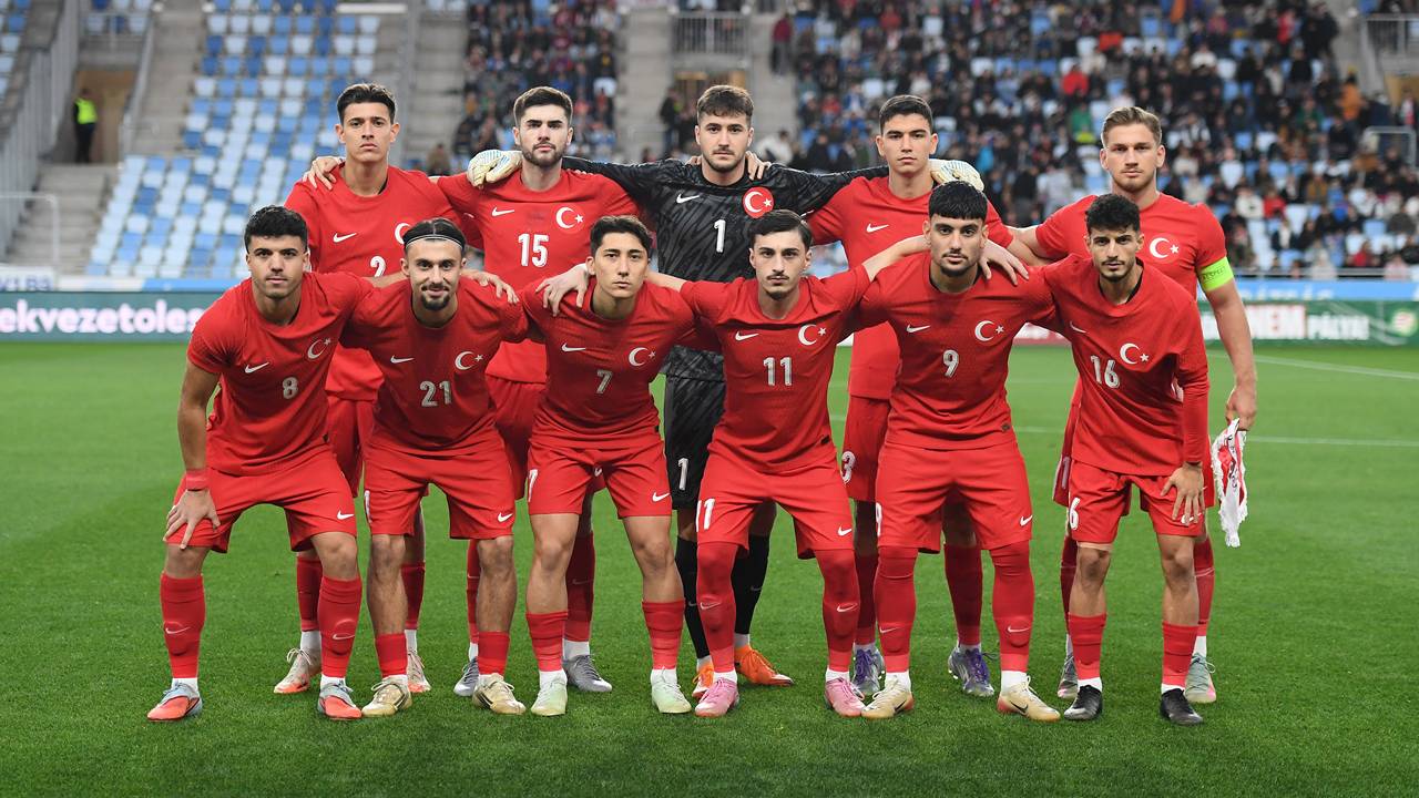 Ο Τουρκικός Ομιλικός Στόλος Υ-21 Δημοσιεύει Προσωπικό Συμπίπτοντας Με την Κοσοβή