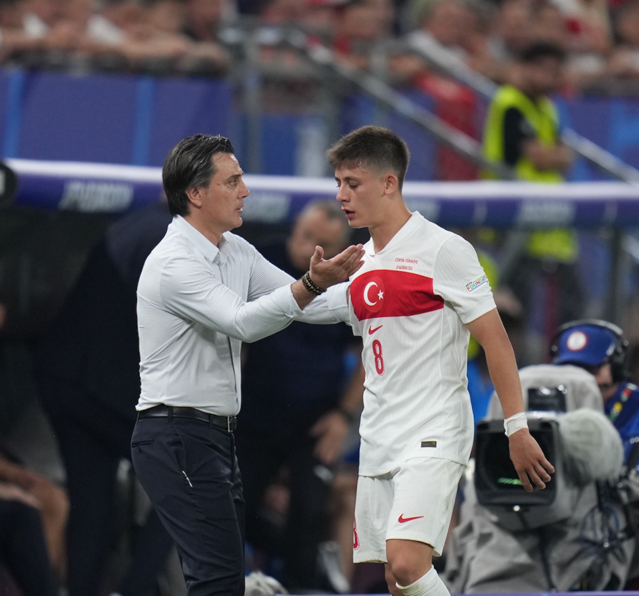 Ο Μοντέλα Συγκρίνει τον Αρντα Γιούλερ με τον Μαρανόνα