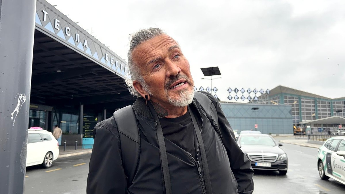 "Ο Μάκας Κριτικεί την Ελληνική Ομάδα του Ευροβίζ: 'Ματιές, Αδύνατοι'"