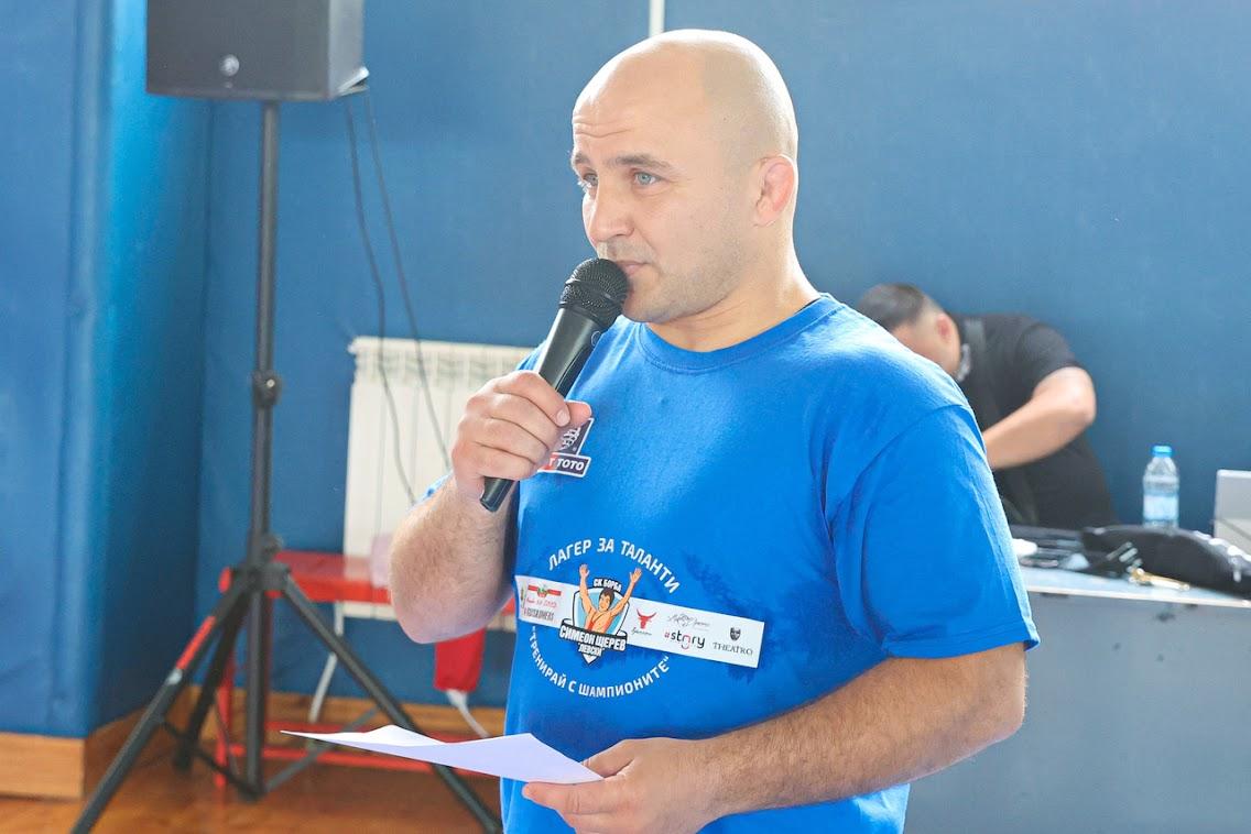 Ο Ραντοσλαβ Βελικοφ: Τα αποτελέσματα δεν είναι τυχαία