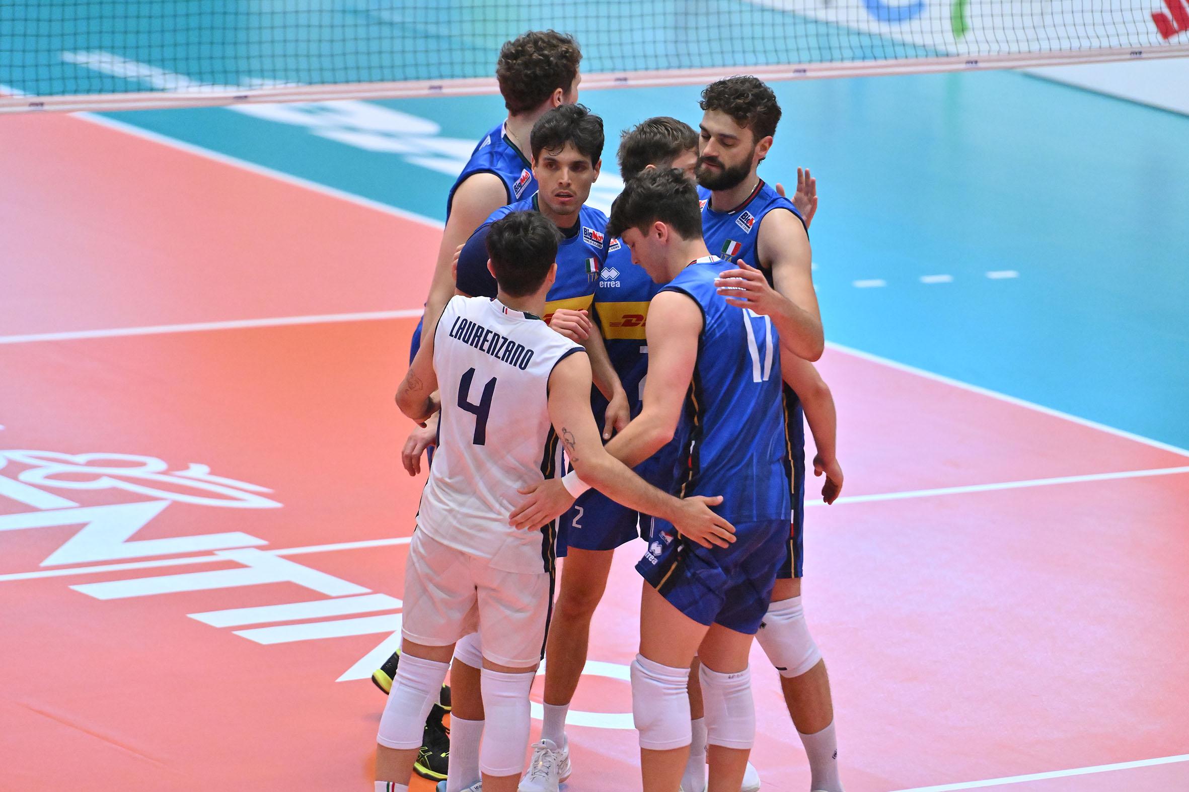 Ιταλία συνθλίβει την Τουρκία 3-0 στην έναρξη της σεζόν