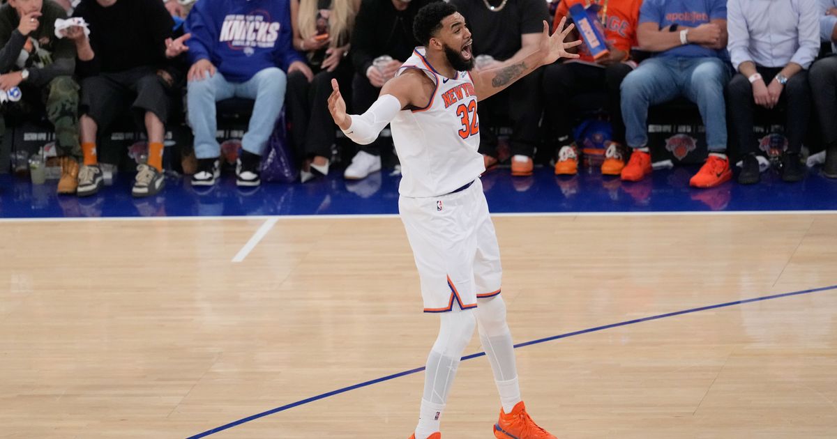 Knicks Επιστροφή Εκτός 22 Μπάλ και Νίκη στο Πρώτο Παιχνίδι