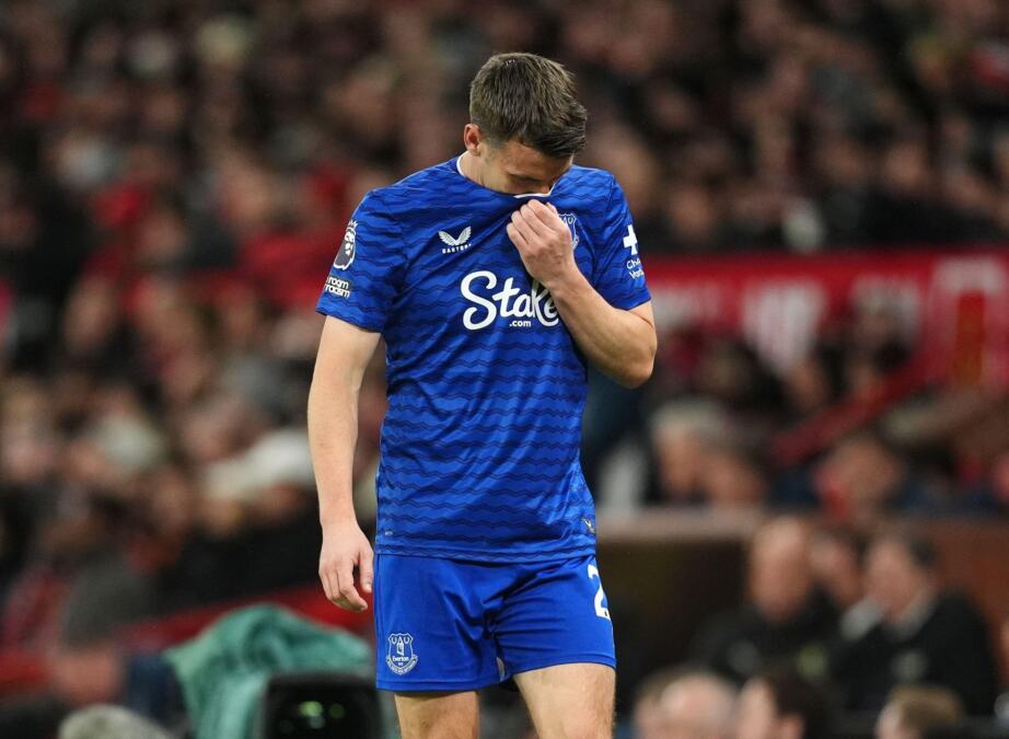 Το Ιρλανδικό Λεγόνδα Sheamus Coleman Εκλέγει την Πενσία μετά την 17 Χρονιά στο Everton