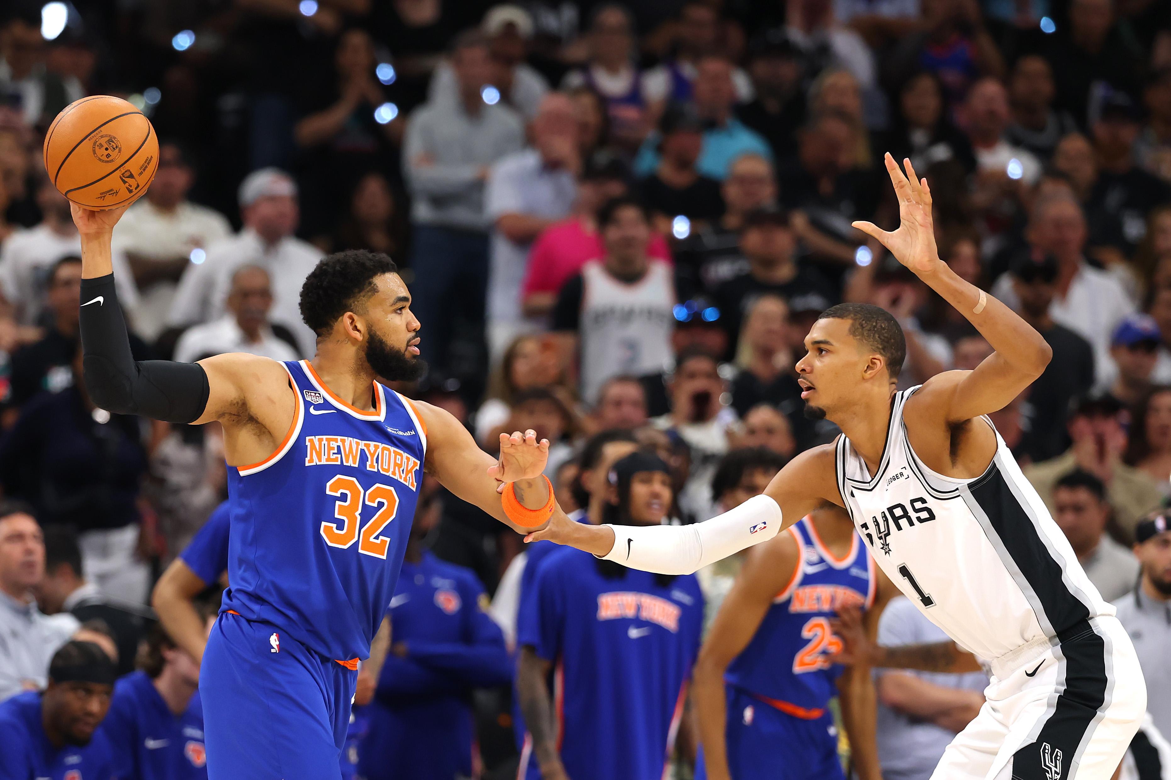 Οι Knicks κερδίζουν το παιχνίδι 2 στο Σαν Αντόνιο, το πρωτάθλημα είναι στο χέρι